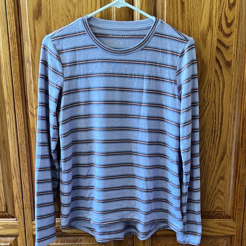 Women’s Long-Sleeve Crewneck Striped Shirt - Lavender and burgundy